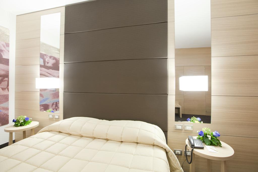 Centrum Palace Hotel & Resorts Καμπομπάσο Δωμάτιο φωτογραφία