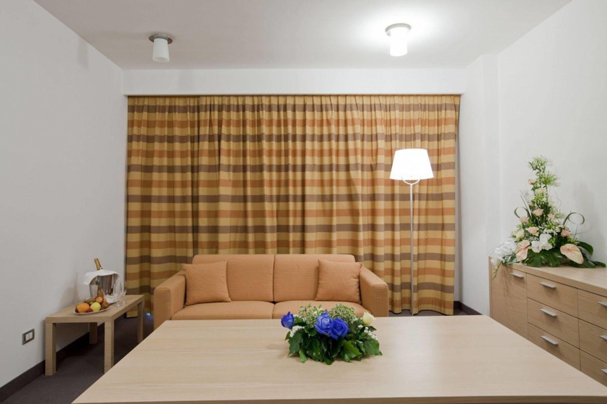 Centrum Palace Hotel & Resorts Καμπομπάσο Εξωτερικό φωτογραφία