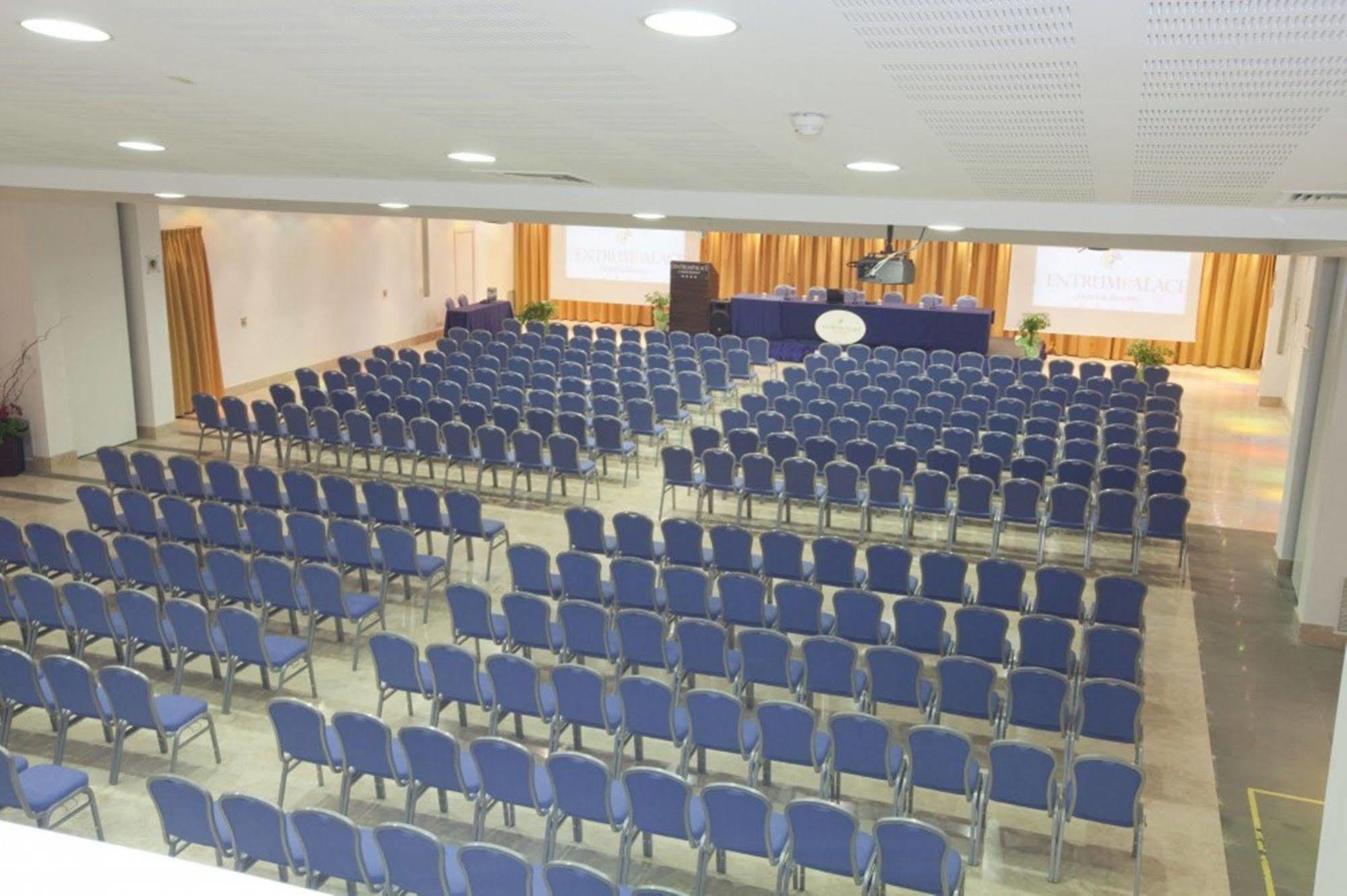 Centrum Palace Hotel & Resorts Καμπομπάσο Εξωτερικό φωτογραφία